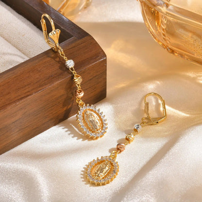 Pendiente colgante de la Virgen María